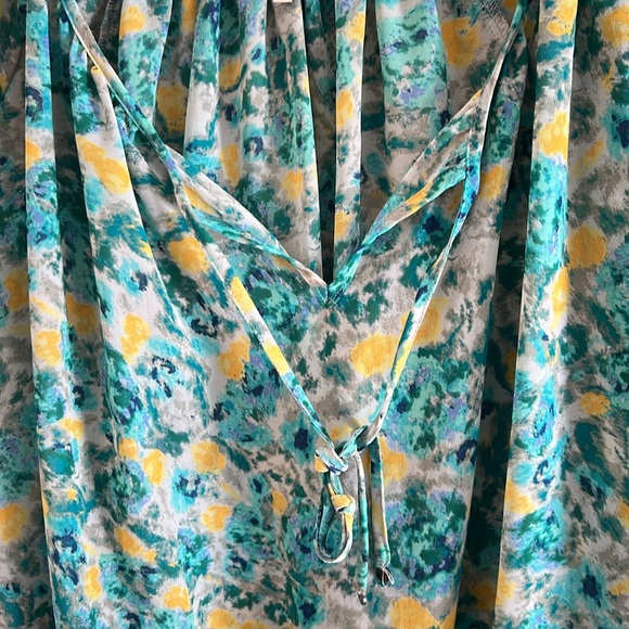 GUESS Printed Top - Picture 3 of 4